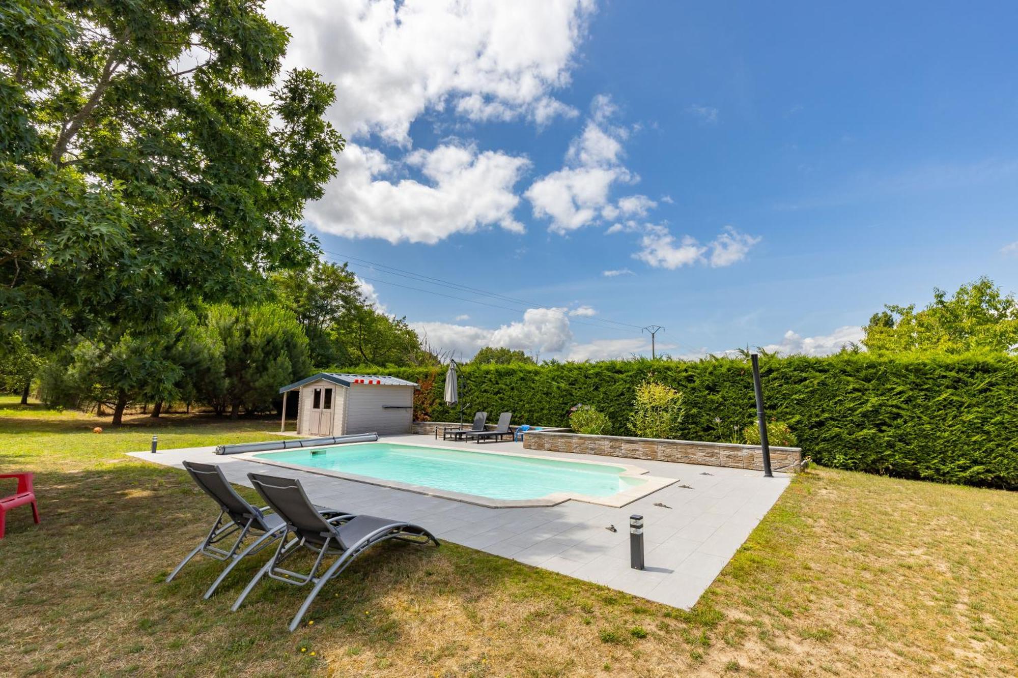 L'Atelier Des Reves, Maison Avec Piscine Privee Meusnes Exterior photo